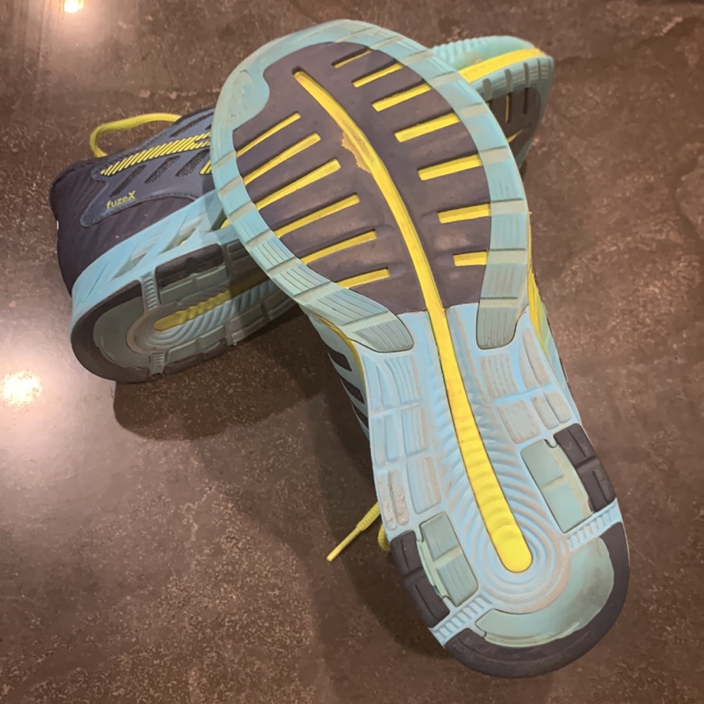 Women’s ASICS training shoes - Picture 7 of 8